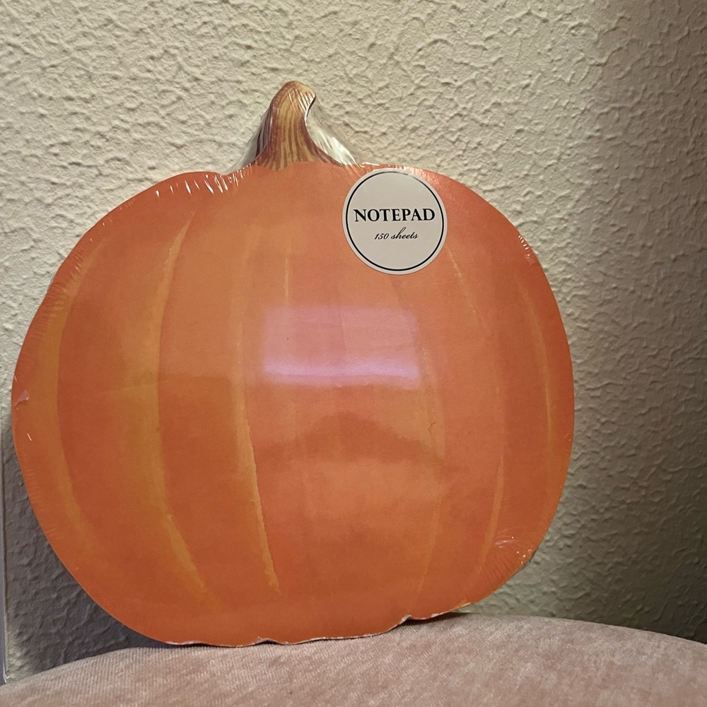 Never used pumpkin notepads!